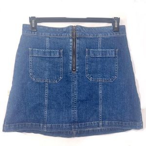 Madewell Denim Mini Skirt Size 30 Large Zip Front Patch Pockets